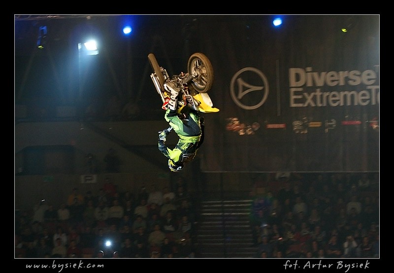 DIVERSE Night of the Jumps - fotografował Artur Bysiek