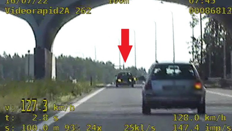 Starszy kierowca jechał pod prąd prosto na radiowóz grupy SPEED