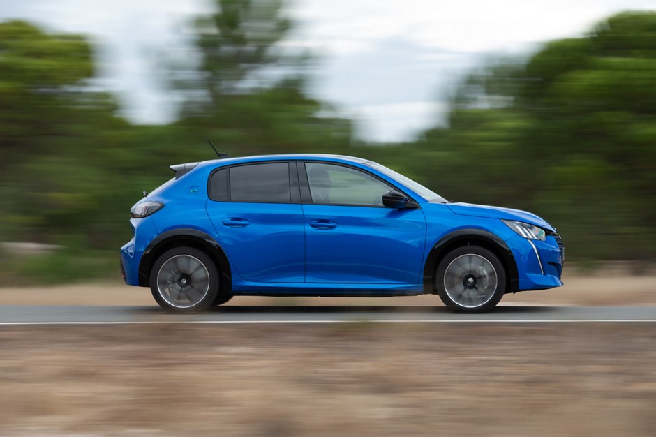 Peugeot e-208