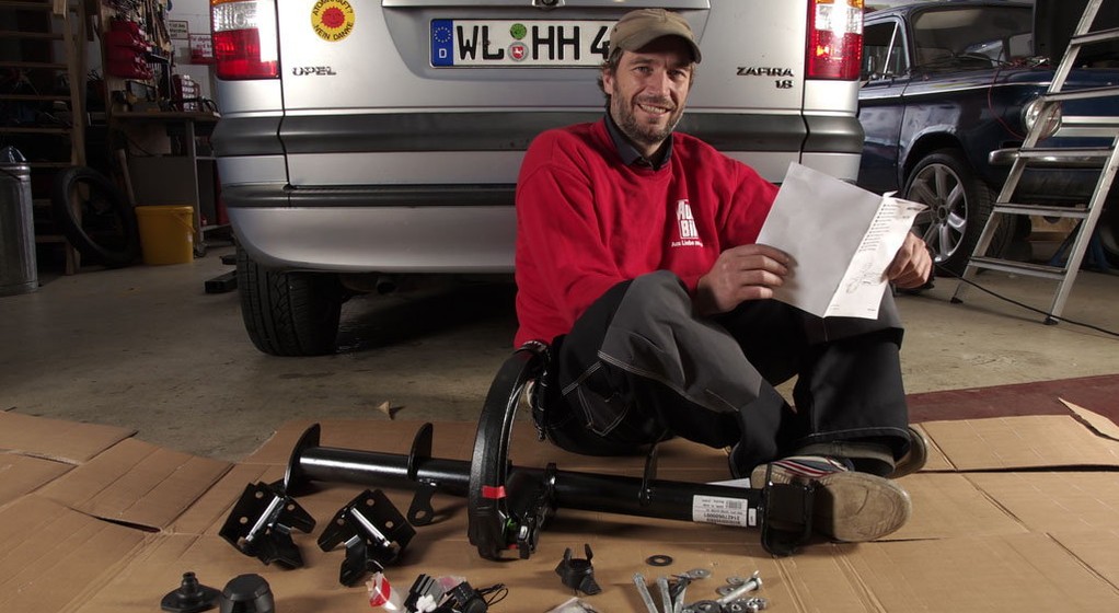 Czy samodzielnie można zamontować hak holowniczy?