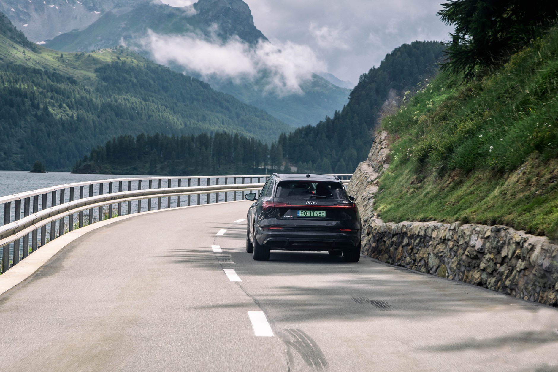 Elektromobilność Alpy Audi e-Tron S Audi e-Tron GT Porsche Taycan