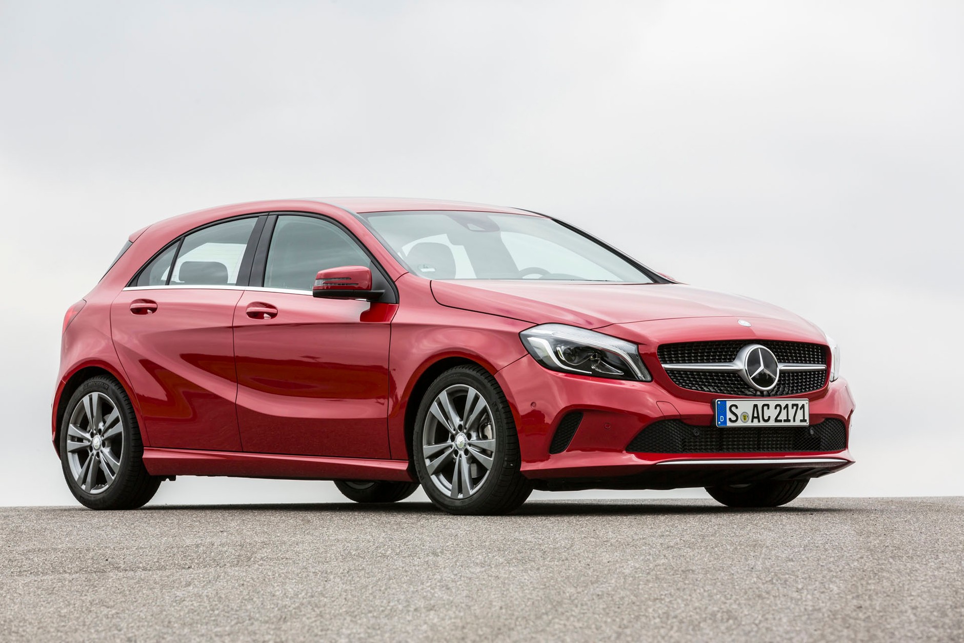 Mercedes klasy A, poza niezbyt udaną pierwszą generacją, uchodzi za solidne auto. Jak widać, zasłużenie. 