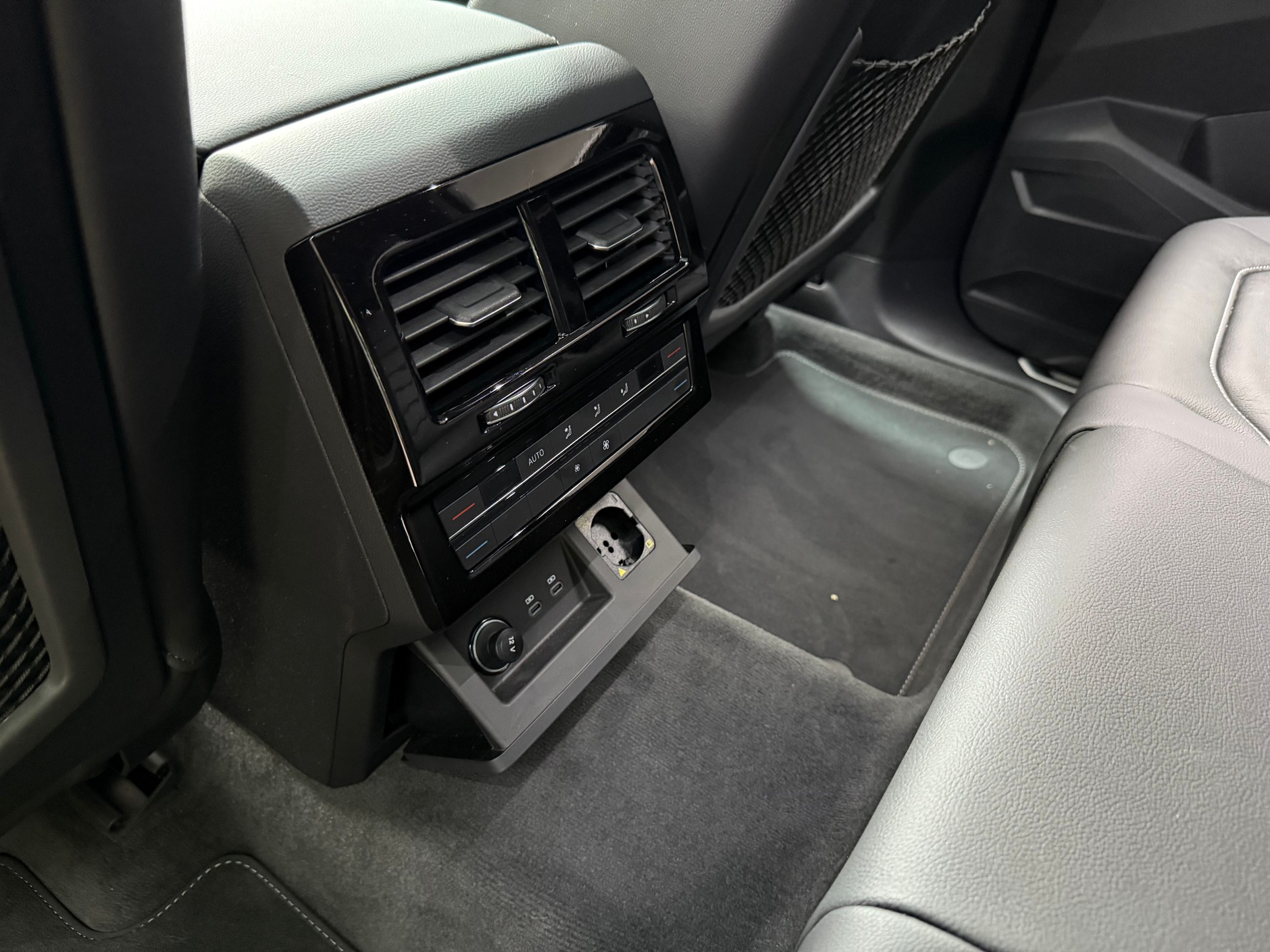 Volkswagen Touareg 3.0 V6 TDI 286 KM