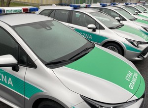 Straż Graniczna odebrała nowe auta patrolowe. Postawiła na hybrydy