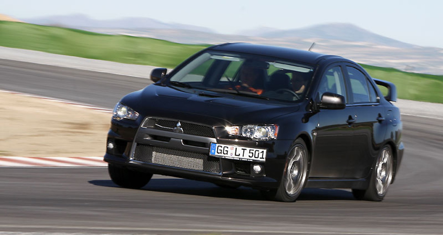 Mitsubishi Lancer Evolution: pierwsze wrażenia