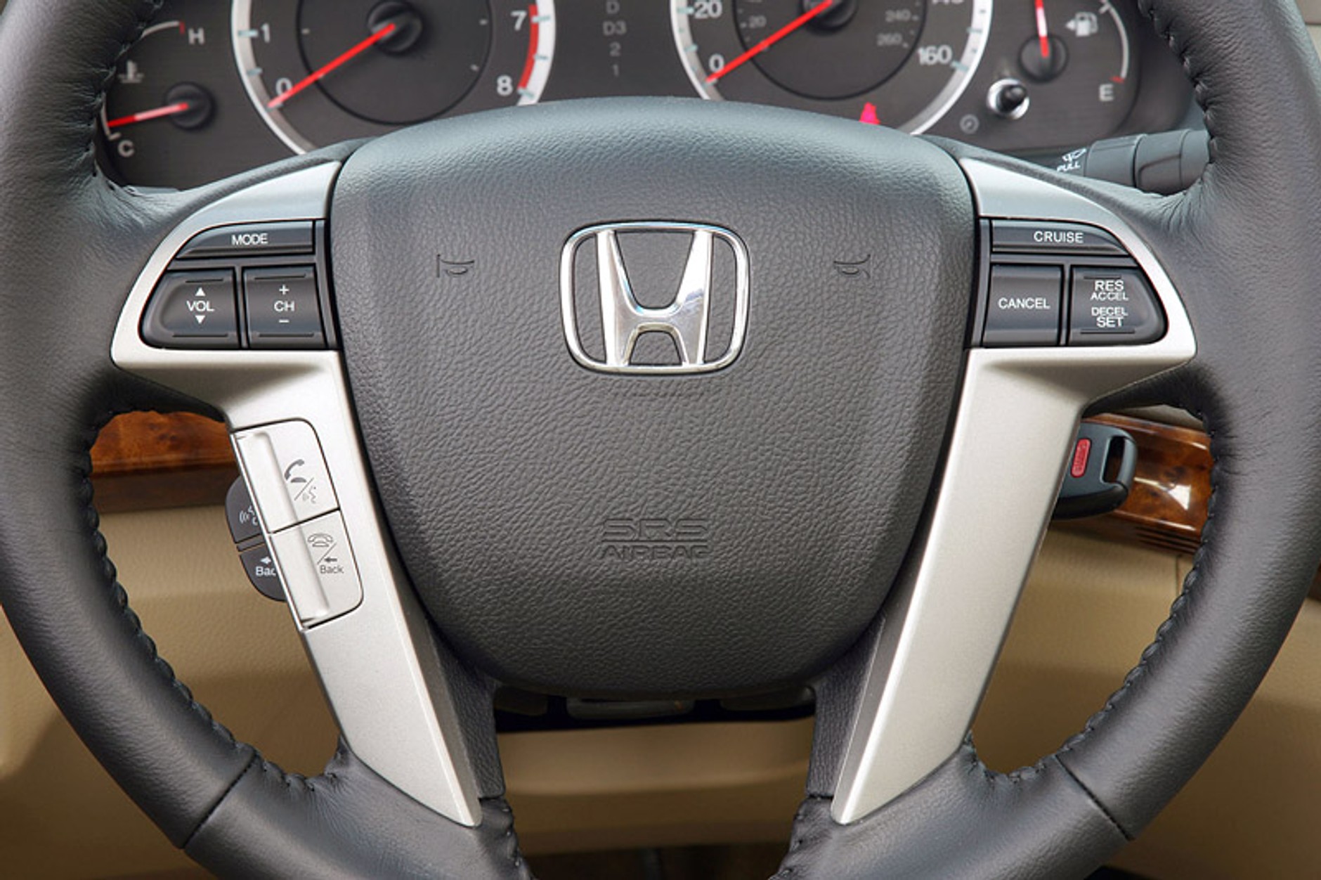 Nowa Honda Accord dla rynku północnoamerykańskiego