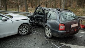 Mniej ofiar śmiertelnych na drogach UE, jednak do celu daleko. Jak wypada Polska?