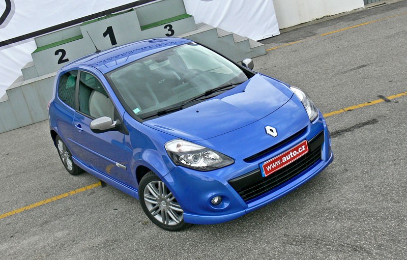 Renault: nowe Clio wkracza do salonów w Polsce (ceny)