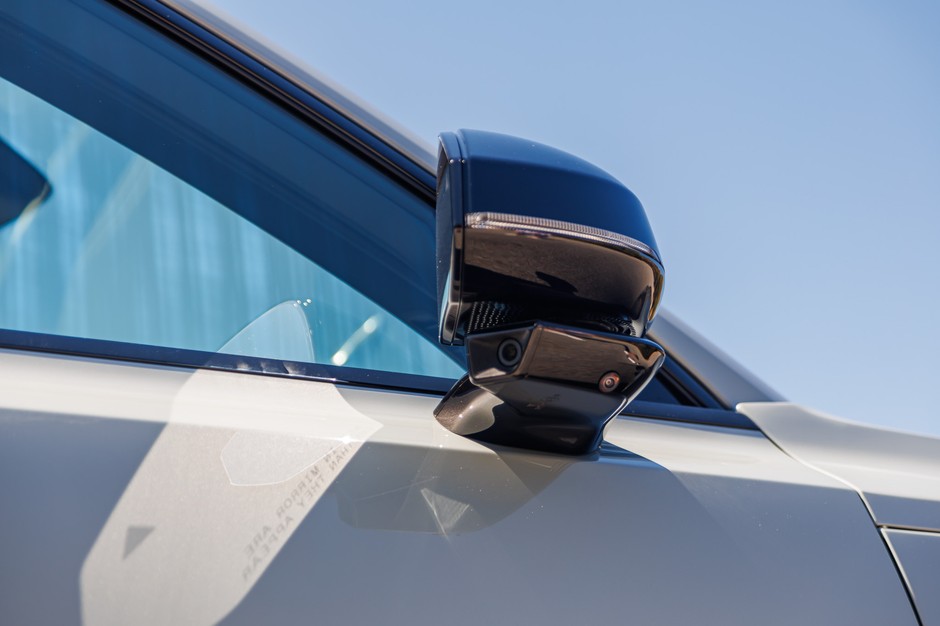 Volvo EX90