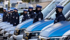 Policja się zbroi – ponad 1,2 tys nowych samochodów i trzy śmigłowce