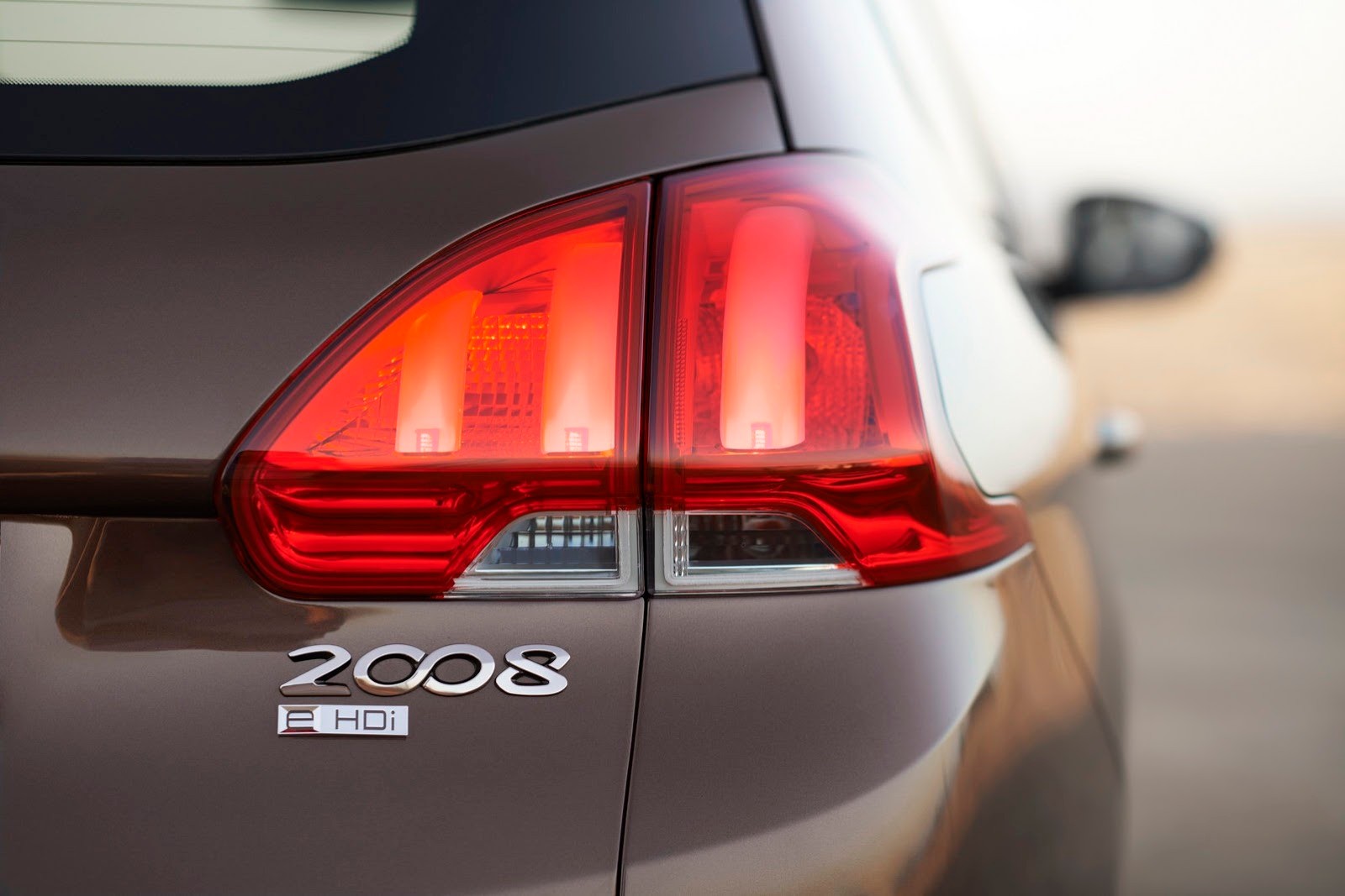 Genewa 2013: Peugeot 2008 – model globalny