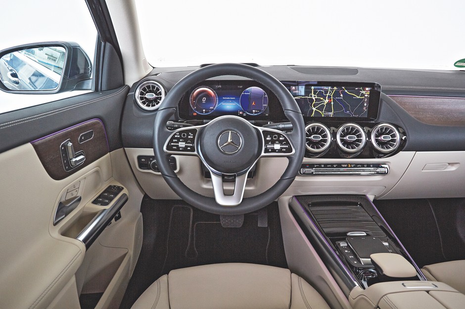 Porównanie hybrydowych SUVów: Mercedes GLA 250e kontra Volvo XC40 Recharge T4
