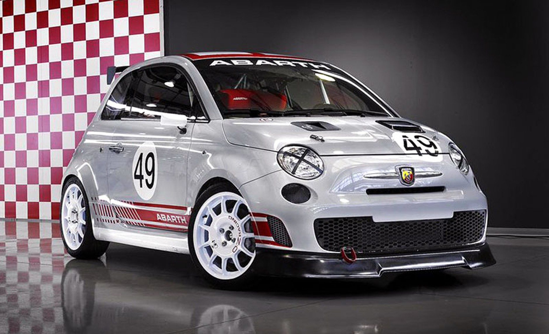 Paryż 2008: Fiat 500 Abarth Esseesse – jeszcze ostrzejsza biedronka