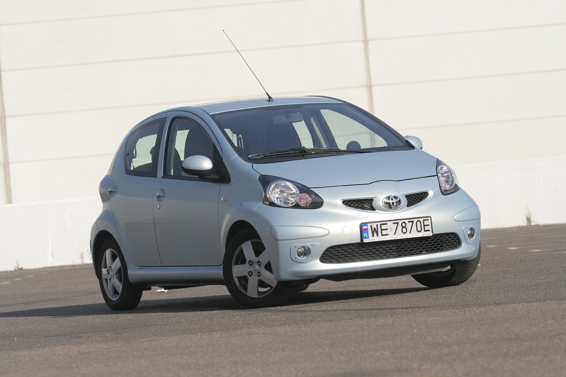Toyota Aygo pierwszej generacji. Kto by uwierzy, że od debiutu tego modelu mija właśnie 20 lat?