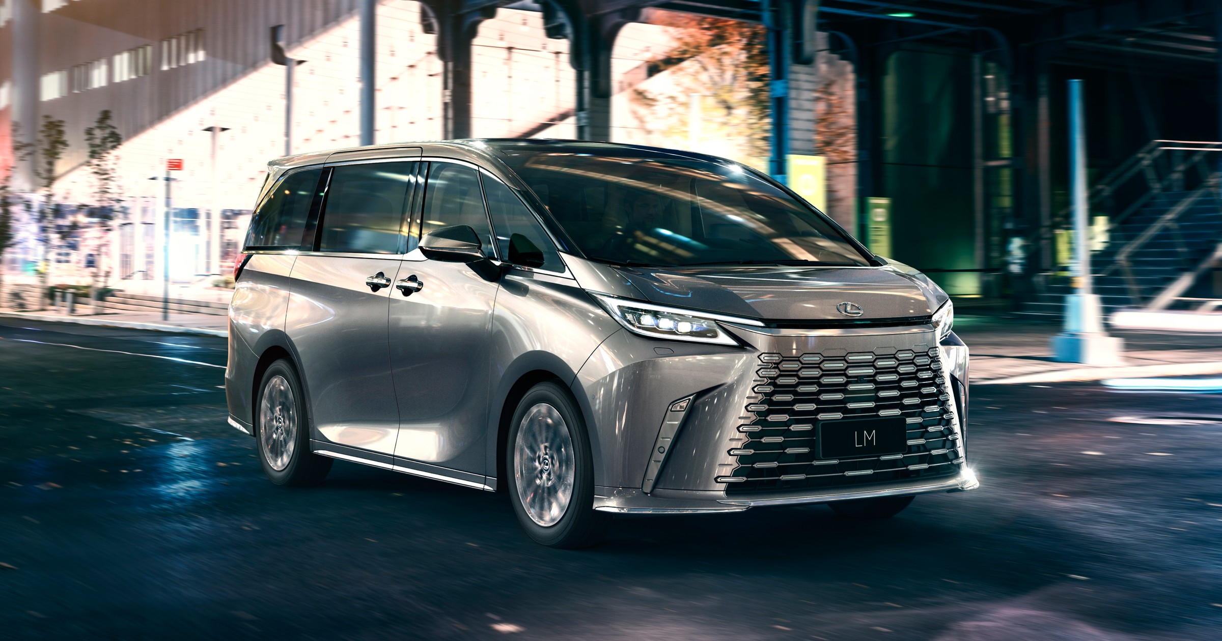 Lexus LM 350h. Ekskluzywny van z Azji debiutuje w Europie
