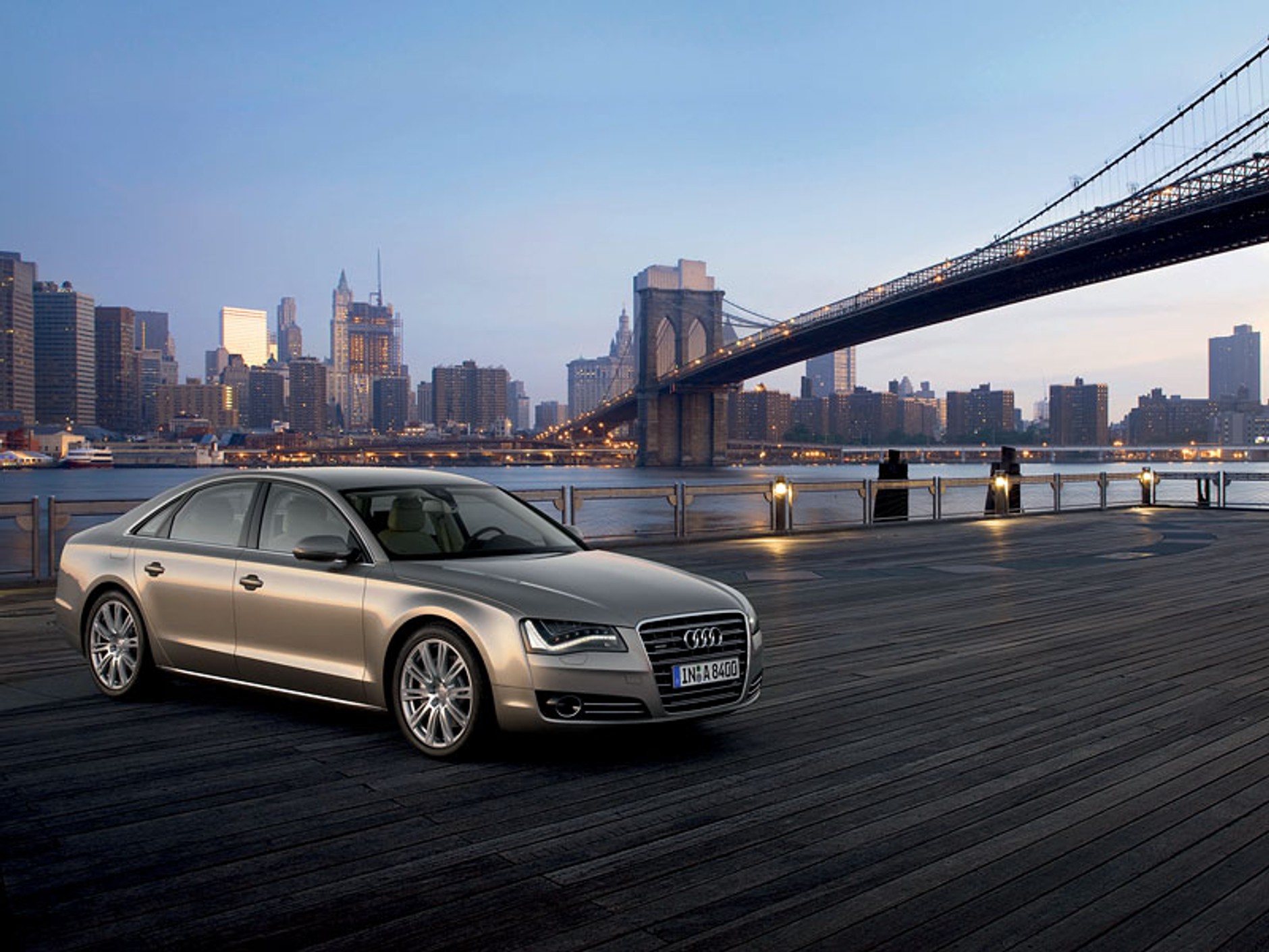 Audi A8 zna litery i znaki, o których istnieniu nie mam pojęcia