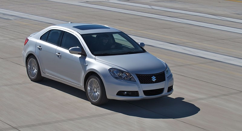 Tokio 2009:  Suzuki Kizashi będzie sprzedawane najpierw w Japonii