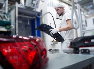 Valeo zwolni ok. tysiąc osób. Zatrudnienie stracą również polscy pracownicy
