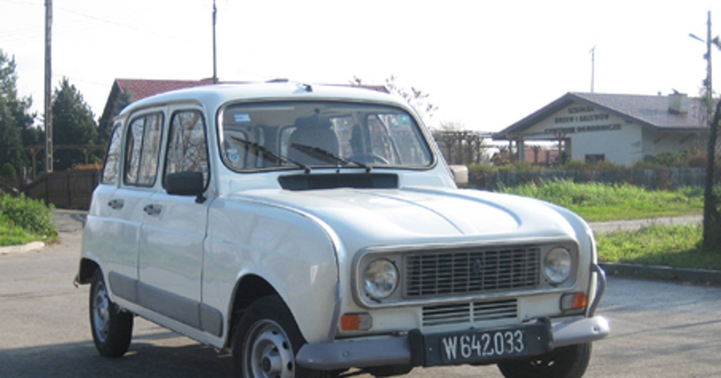 Renault 4 - Samochód z wajchą