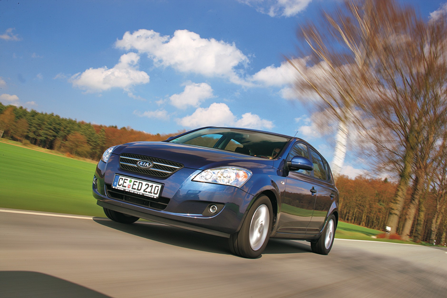 Szukamy kompaktu na którym rodzina będzie najbardziej polegać - Mazda 3 kontra Renault Megane, Ford Focus, Kia ceed i Honda Civic