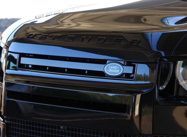 Rząd Wielkiej Brytanii ratuje Jaguara Land Rovera. Gwarancja kredytowa na 1,5 miliarda funtów