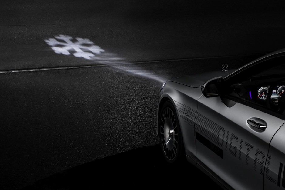 Mercedes Digital Light