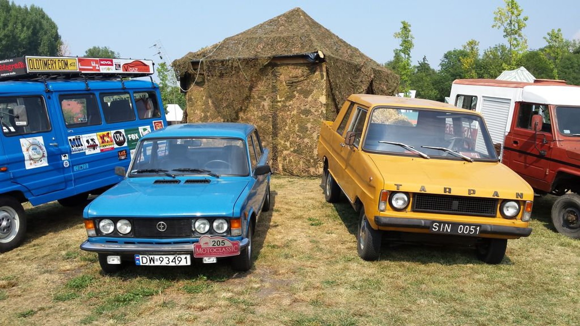 MotoClassic 2015: auta z PRL-u w zamku Topacz (galeria)