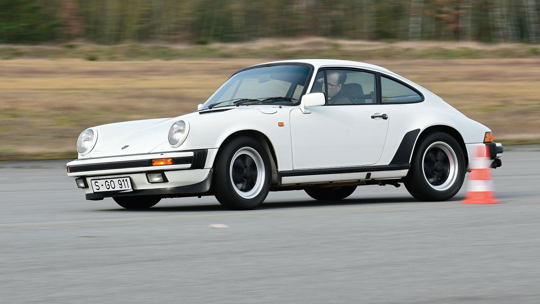 Klasyki, które nie są warte swojej ceny: Porsche 911 Carrera