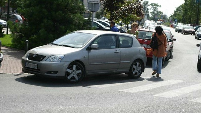 Parkuje gdzie chce i nie ma zamiaru przestać