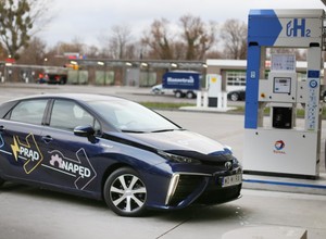 Rząd dopłaci do stacji tankowania wodoru i ładowania aut elektrycznych