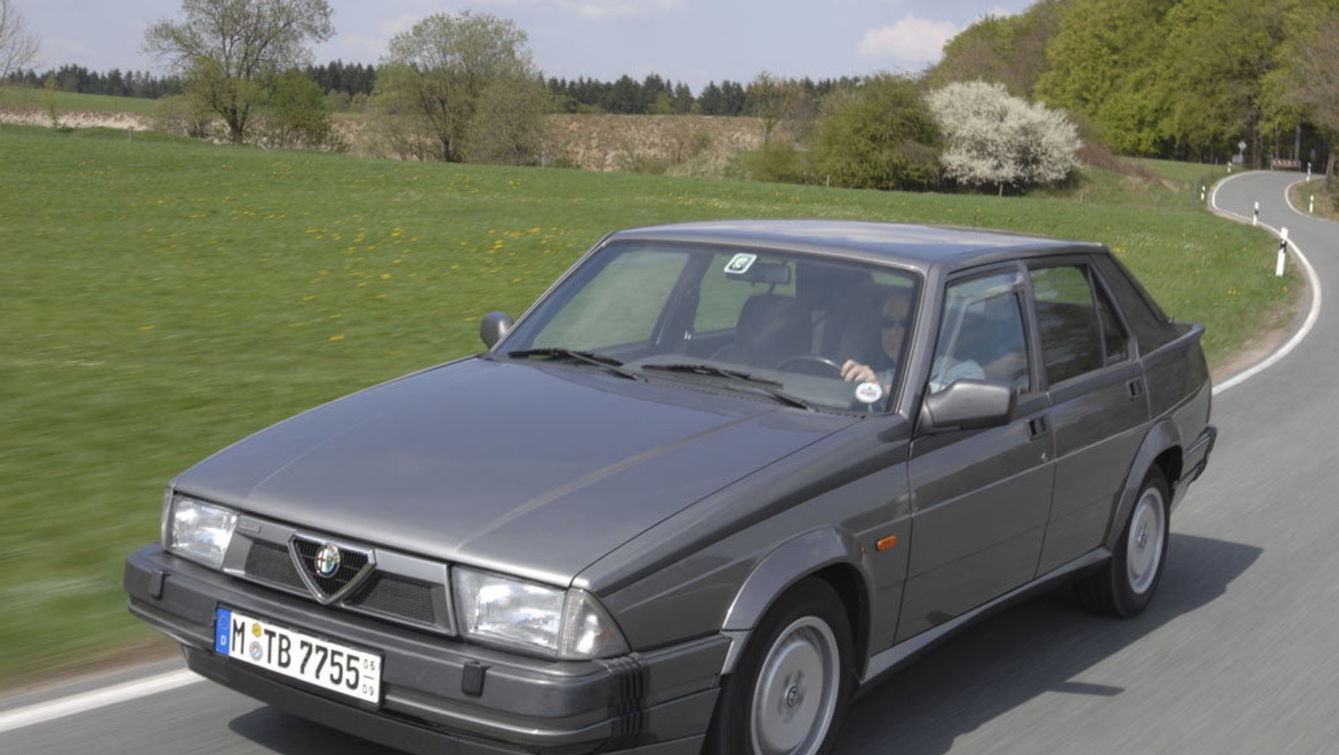 Alfa Romeo 75