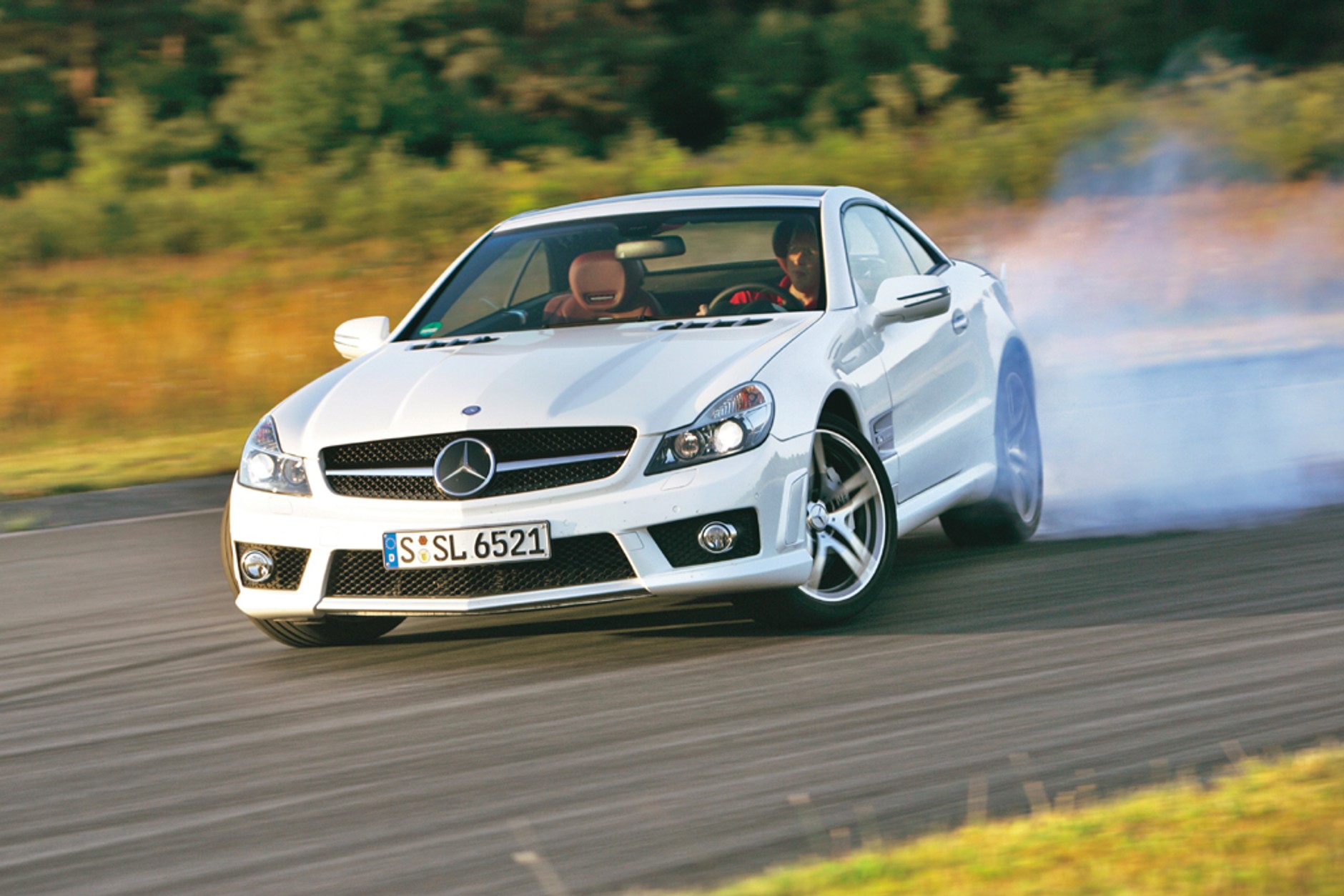 Corvette ZR1 kontra Mercedes SL 65 AMG: Tu topi się asfalt i płonie powietrze