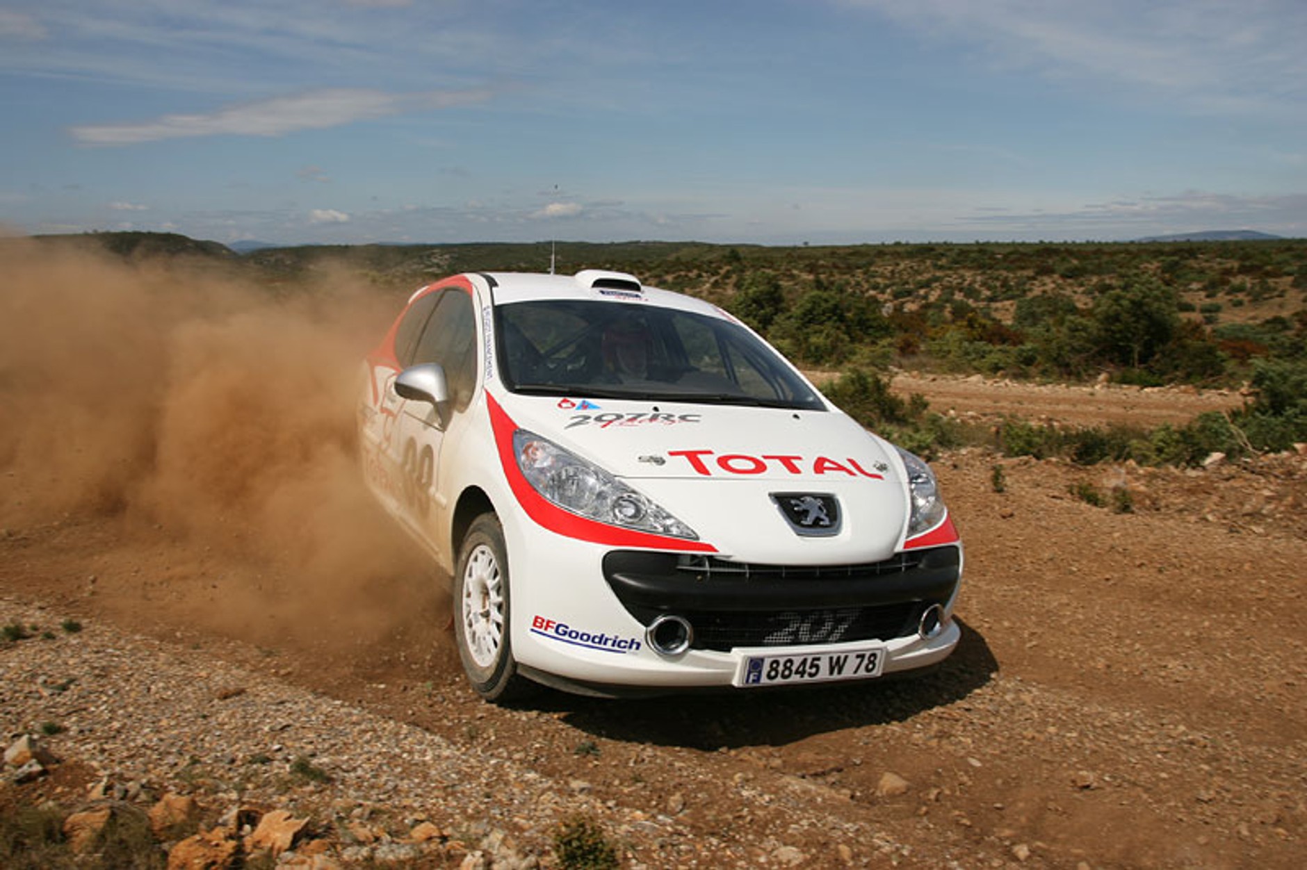 Podwójny debiut: Peugeot 207 RC Rallye i Nicolas Vouilloz w Polsce