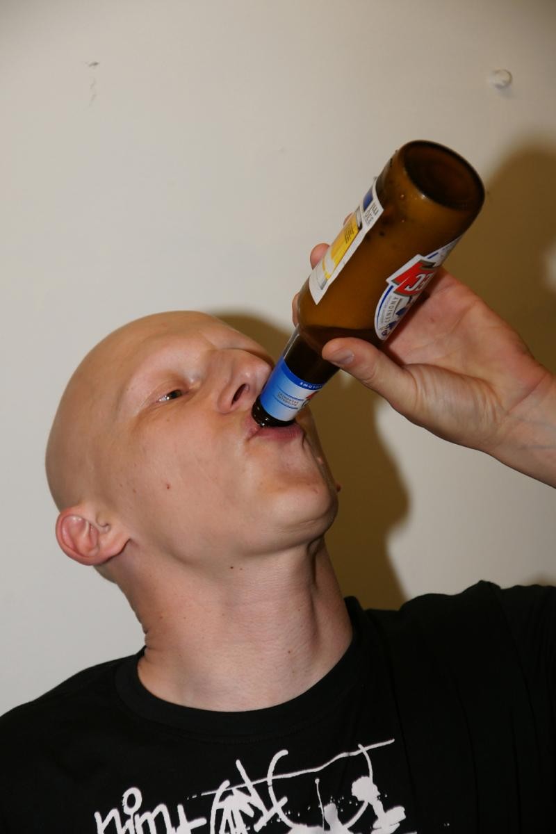 Alkohol za kierownicą - sprawdź kiedy możesz jechać autem