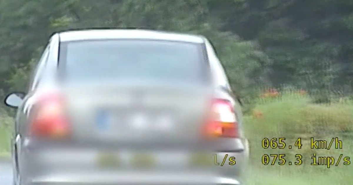 Obraz pochodzący z serwisu https://dolnoslaska.policja.gov.pl/wr1/aktualnosci/biezace-inf/121407,Poscig-za-26-latkiem-na-zakazie.html