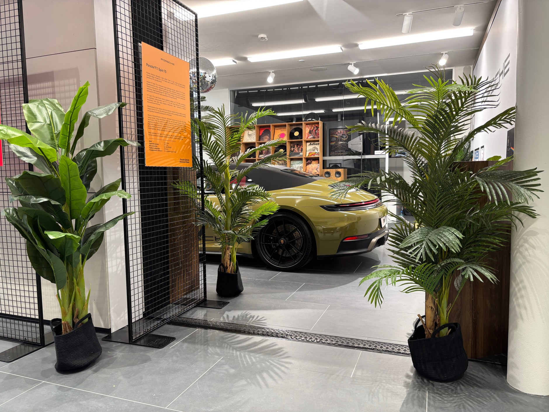 Premiera Cayenne Electric w Porsche Centrum Warszawa Wawer