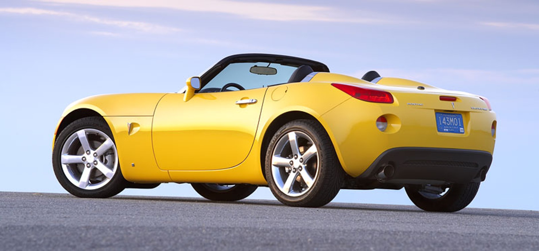 Pontiac Solstice i Saturn Sky: koniec wiatru we włosach (fotogaleria)