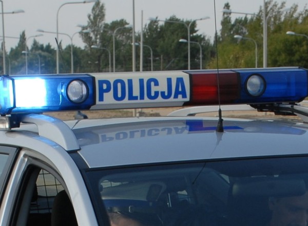 Zgłosił, że auto z czterema osobami na pokładzie wpadło do rzeki. Odpowie za fałszywy alarm