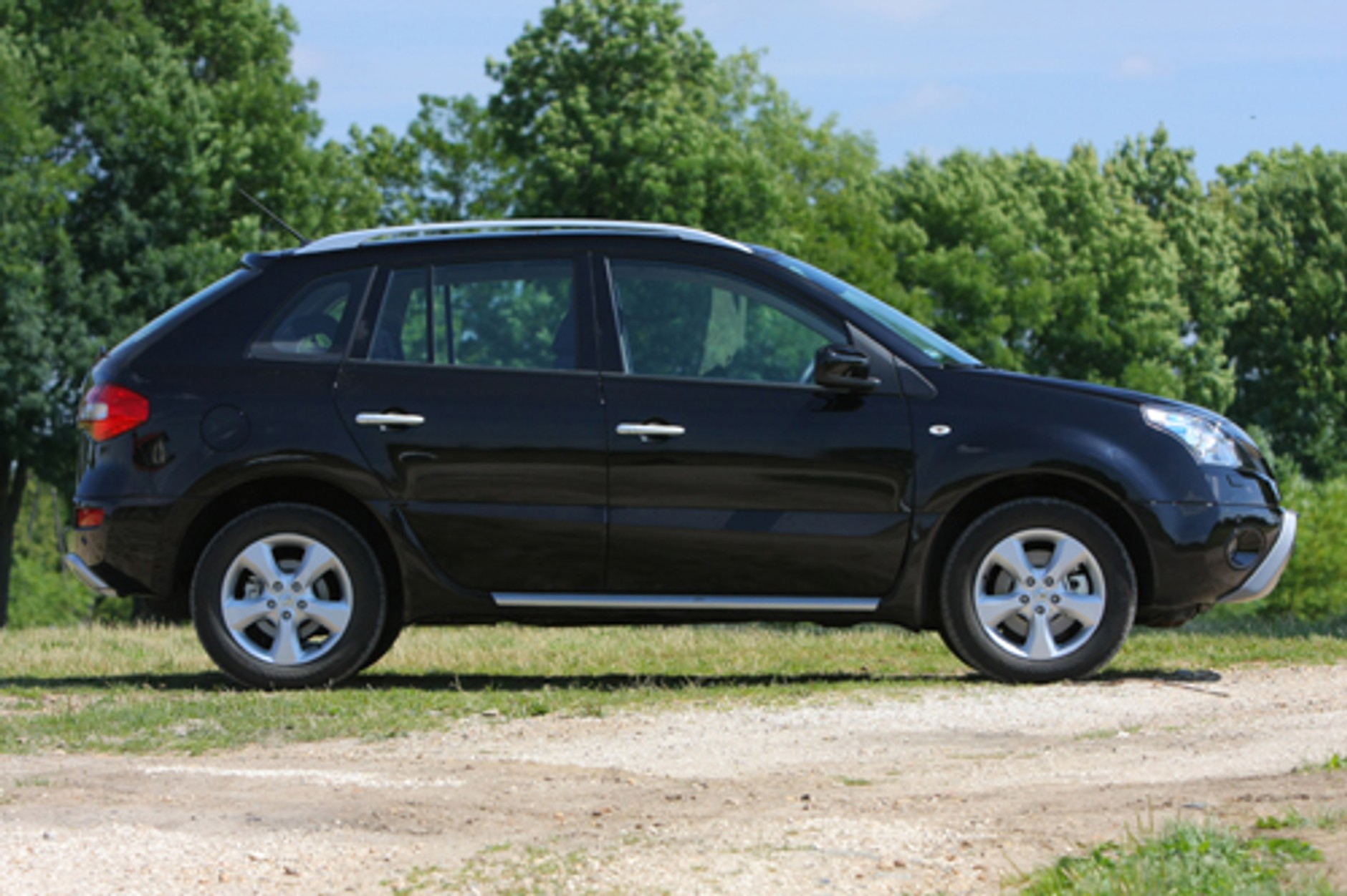 Renault Koleos 2,5 SUV wielonarodowy