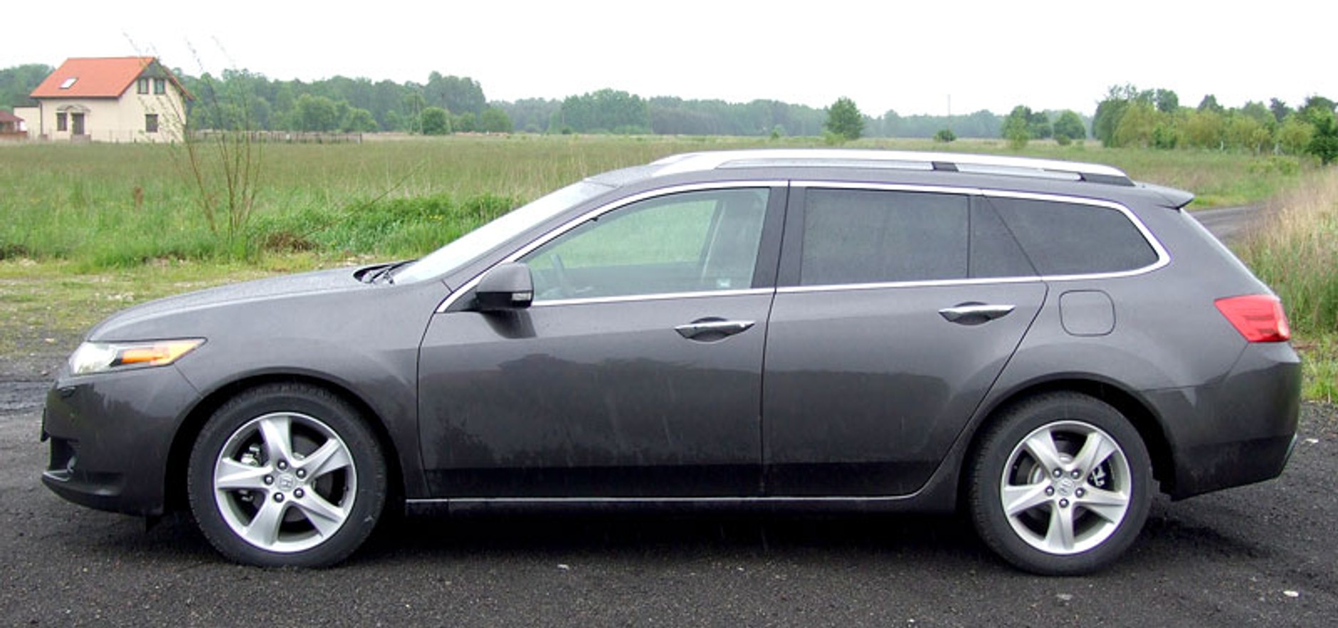 Honda: nowy Accord - dynamiczny i nowoczesny