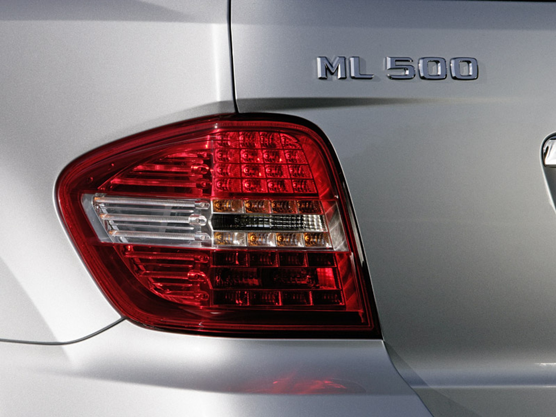 Mercedes-Benz M: facelifting stuttgarckiego SUV-a