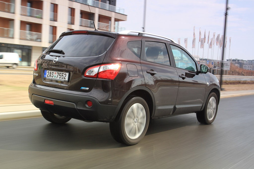 Nissan Qashqai: auto pod nadzorem kamer