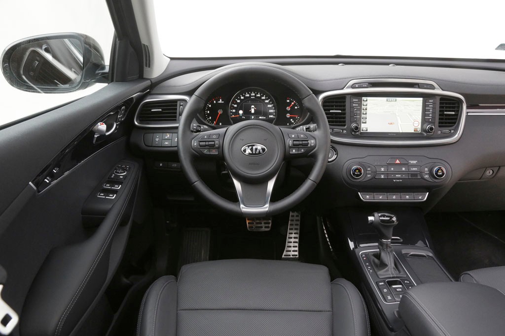Kia Sorento kontra Ssangyong Rexton - dzieli je epoka