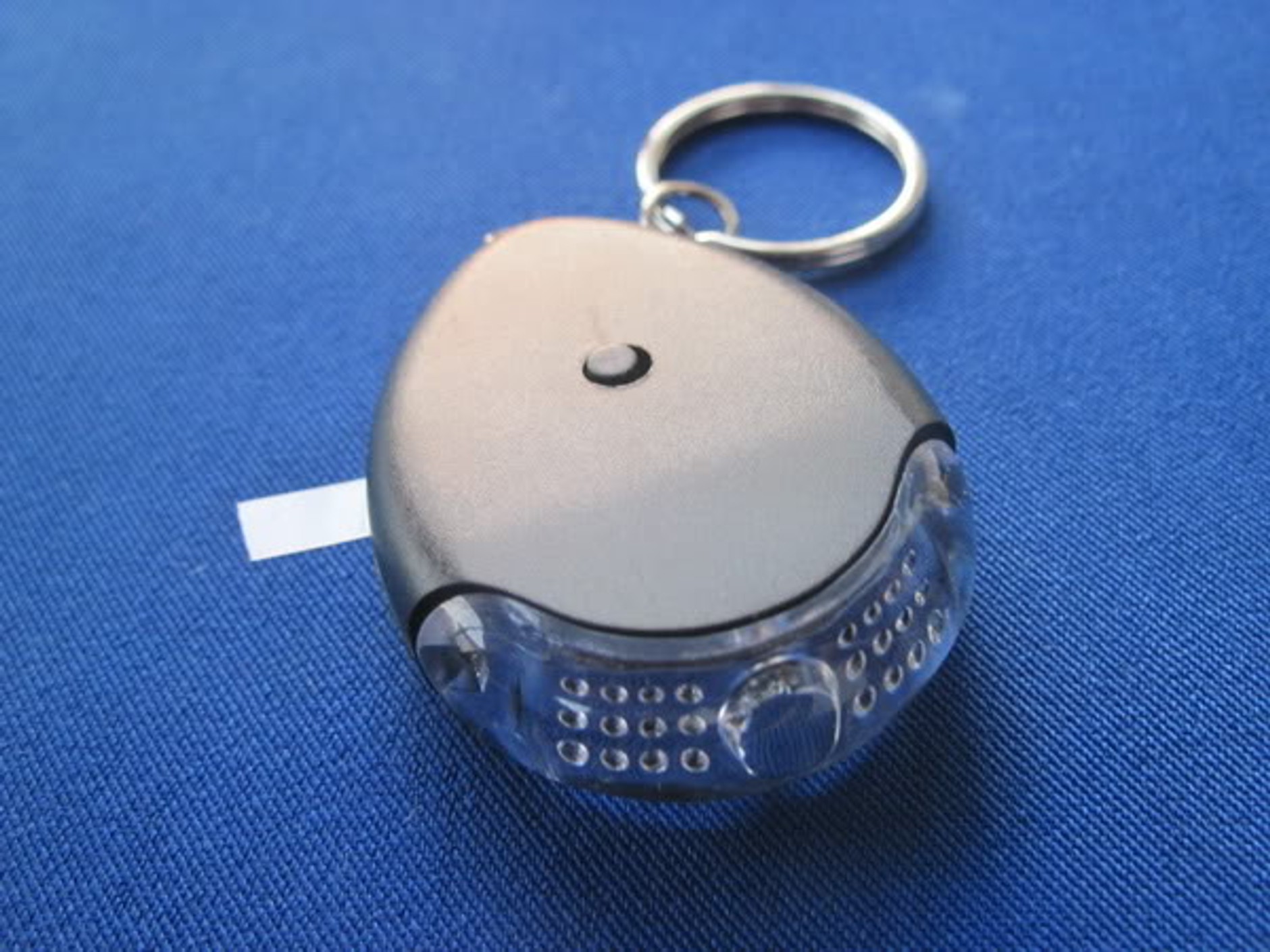 10 (nie)zbędnych gadżetów samochodowych