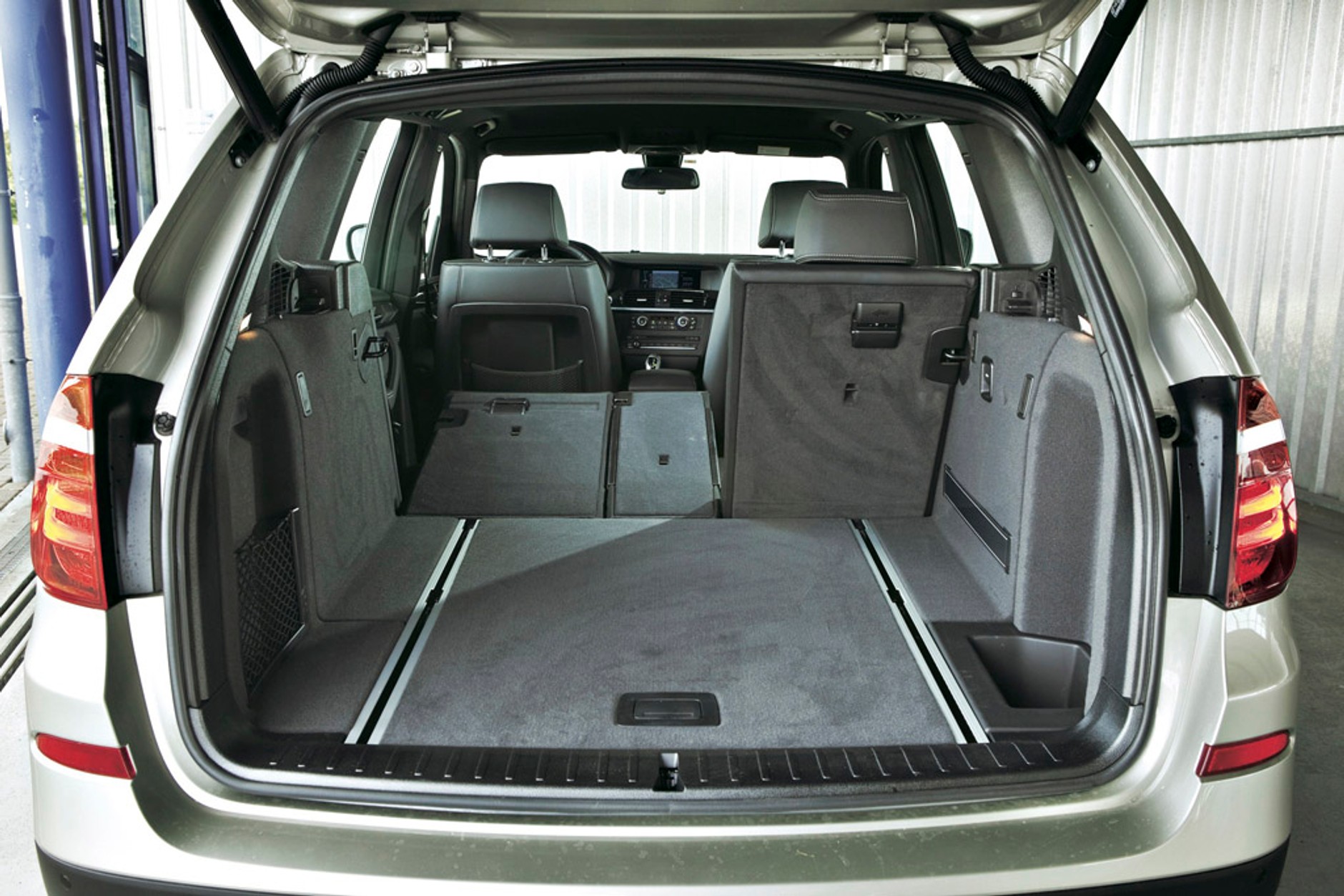 Audi Q5 kontra BMW X3 i VW Tiguan: który SUV okaże się najlepszy