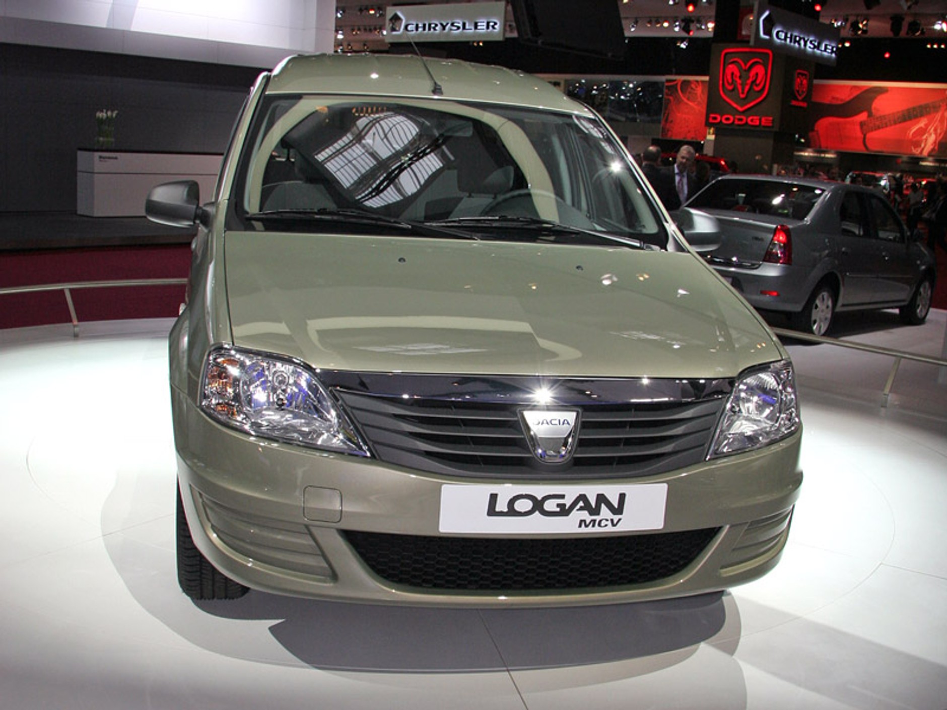 Paryż 2008: Dacia Logan MCV – nowa twarz dla kombi (wideo)