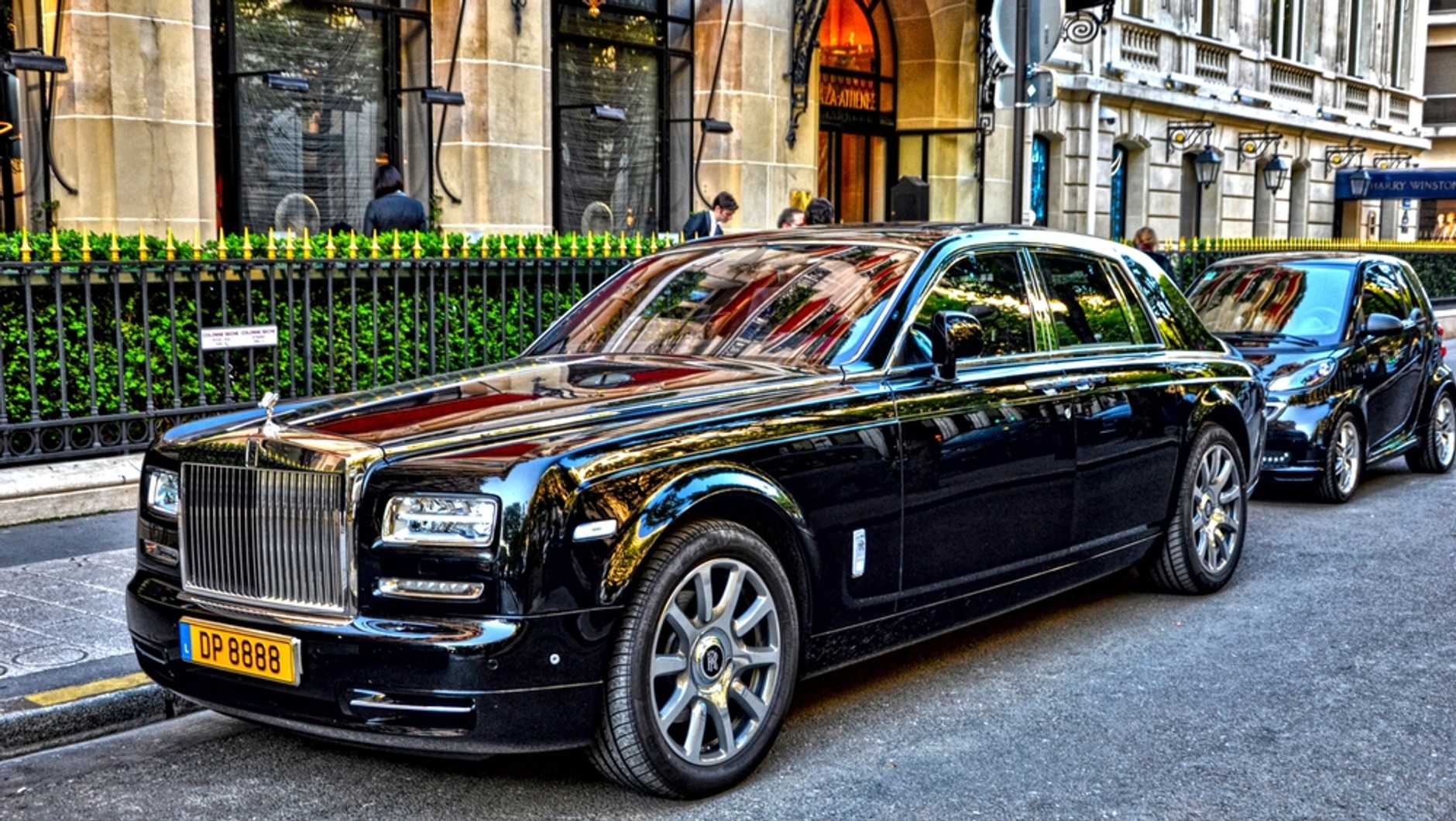 Rolls Royce Phantom: silnik V12 do tego modelu to jednostka z BMW serii 7.