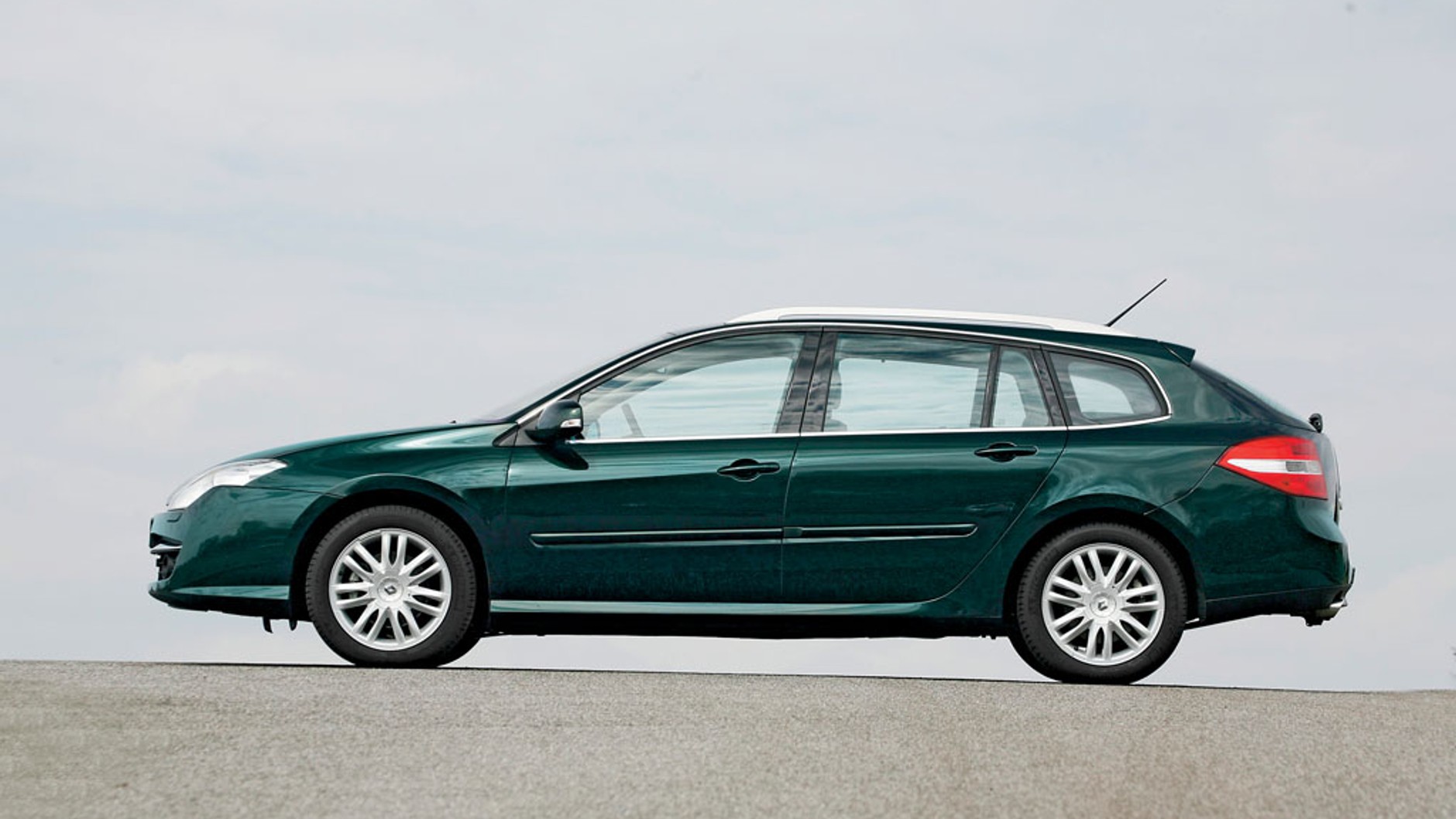 Renault Laguna III - wymiary wersji kombi