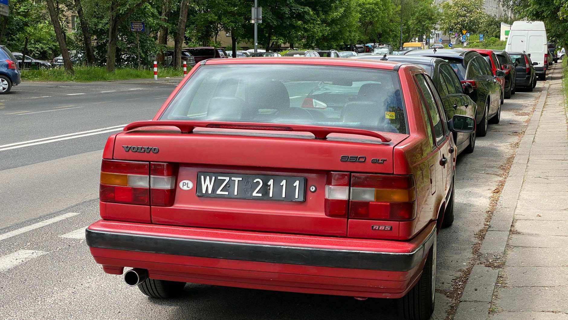 Czarne tablice. Takie auta wciąż mogą je mieć zupełnie legalnie
