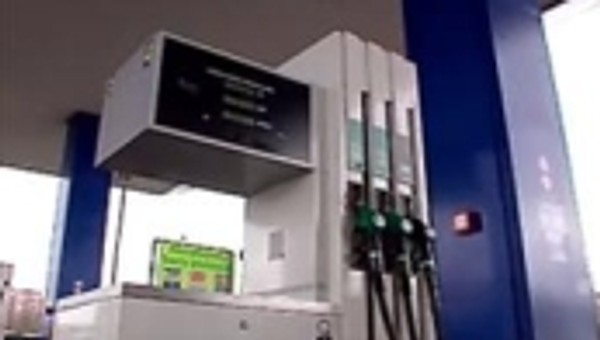 Trump odpowiada za wysokie ceny paliw i wzmacnianie pozycji Rosji